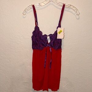 NEW Cabernet Women's Purple and Red Lace Chemise